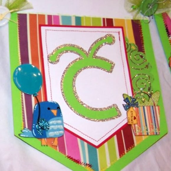 Cricut Projects PRETTY PENNANTS shape - Picture 12 of 16